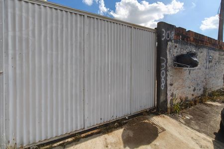 Casa à venda com 300m², 3 quartos e 4 vagas Casa à venda com 300m², 3 quartos e 4 vagasFachada