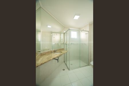 Apartamento à venda com 105m², 3 quartos e 2 vagas Apartamento à venda com 105m², 3 quartos e 2 vagasBanheiro da Suíte