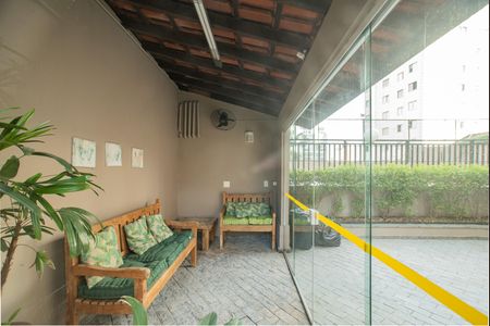 Apartamento à venda com 105m², 3 quartos e 2 vagas Apartamento à venda com 105m², 3 quartos e 2 vagasÁrea comum - Espaço de leitura