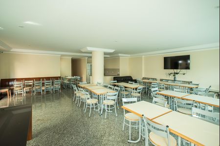 Apartamento à venda com 105m², 3 quartos e 2 vagas Apartamento à venda com 105m², 3 quartos e 2 vagasÁrea comum - Salão de festas