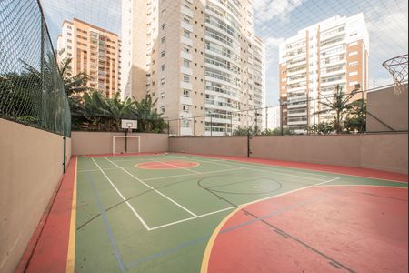 Apartamento à venda com 105m², 3 quartos e 2 vagas Apartamento à venda com 105m², 3 quartos e 2 vagasÁrea comum - Quadra esportiva