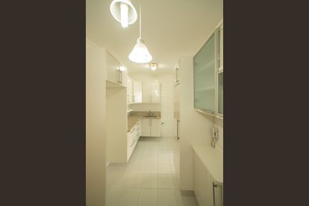 Apartamento à venda com 105m², 3 quartos e 2 vagas Apartamento à venda com 105m², 3 quartos e 2 vagasCozinha