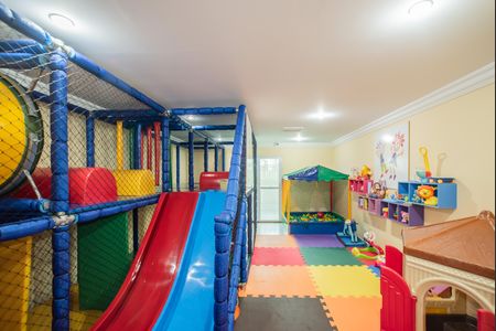 Apartamento à venda com 105m², 3 quartos e 2 vagas Apartamento à venda com 105m², 3 quartos e 2 vagasÁrea comum - Brinquedoteca