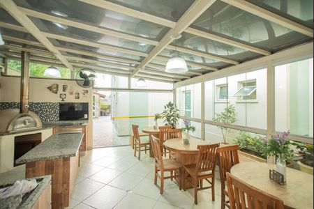 Apartamento à venda com 105m², 3 quartos e 2 vagas Apartamento à venda com 105m², 3 quartos e 2 vagasÁrea comum - Churrasqueira/Espaço gourmet