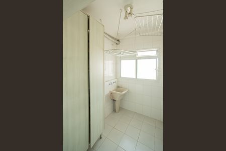 Apartamento à venda com 105m², 3 quartos e 2 vagas Apartamento à venda com 105m², 3 quartos e 2 vagasÁrea de Serviço