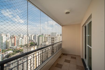 Apartamento à venda com 105m², 3 quartos e 2 vagas Apartamento à venda com 105m², 3 quartos e 2 vagasVaranda