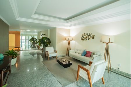 Apartamento à venda com 105m², 3 quartos e 2 vagas Apartamento à venda com 105m², 3 quartos e 2 vagasHall social