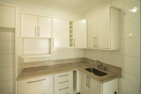 Apartamento à venda com 105m², 3 quartos e 2 vagas Apartamento à venda com 105m², 3 quartos e 2 vagasCozinha