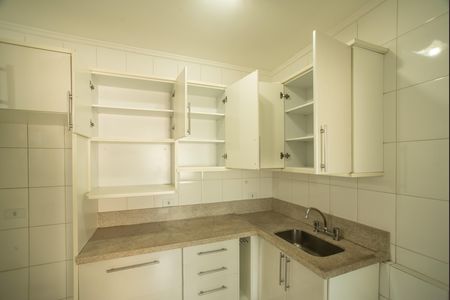 Apartamento à venda com 105m², 3 quartos e 2 vagas Apartamento à venda com 105m², 3 quartos e 2 vagasCozinha