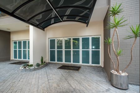 Apartamento à venda com 105m², 3 quartos e 2 vagas Apartamento à venda com 105m², 3 quartos e 2 vagasHall de entrada