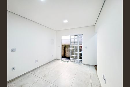 Sala de casa para alugar com 1 quarto, 50m² em Vila Zat, São Paulo