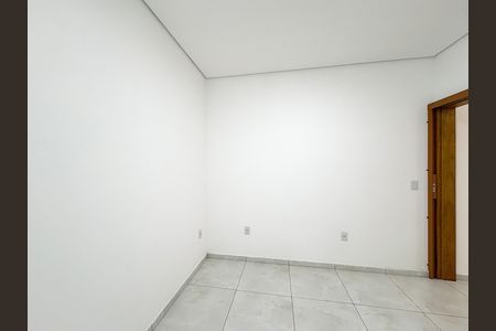 Suíte de casa para alugar com 1 quarto, 50m² em Vila Zat, São Paulo