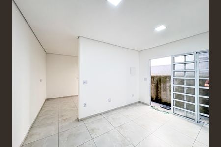 Casa para alugar com 50m², 1 quarto e sem vaga Casa para alugar com 50m², 1 quarto e sem vagaSala