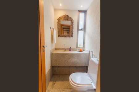 Apartamento à venda com 172m², 4 quartos e 3 vagas Apartamento à venda com 172m², 4 quartos e 3 vagasLavabo na Sala
