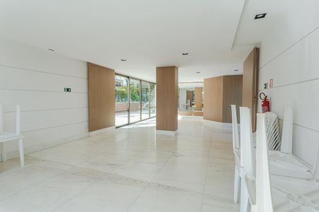 Apartamento à venda com 172m², 4 quartos e 3 vagas Apartamento à venda com 172m², 4 quartos e 3 vagasÁrea comum - Salão de festas