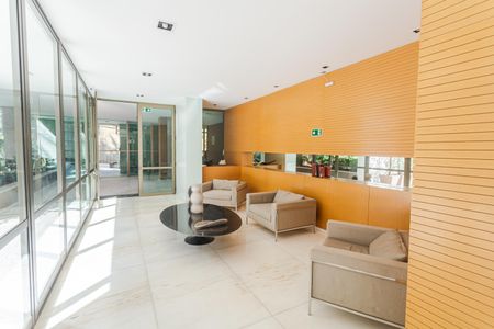 Apartamento à venda com 172m², 4 quartos e 3 vagas Apartamento à venda com 172m², 4 quartos e 3 vagasHall de entrada