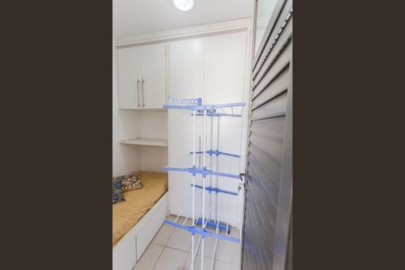 Apartamento à venda com 172m², 4 quartos e 3 vagas Apartamento à venda com 172m², 4 quartos e 3 vagasQuarto de Serviço
