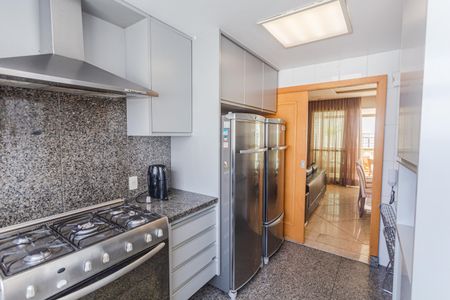 Apartamento à venda com 172m², 4 quartos e 3 vagas Apartamento à venda com 172m², 4 quartos e 3 vagasCozinha