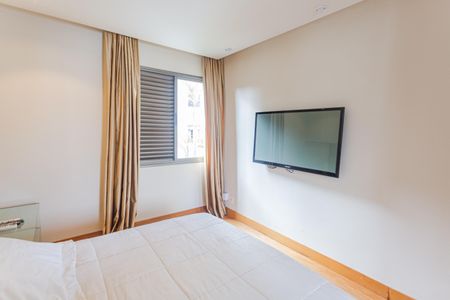 Apartamento à venda com 172m², 4 quartos e 3 vagas Apartamento à venda com 172m², 4 quartos e 3 vagasSuíte 1