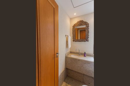 Apartamento à venda com 172m², 4 quartos e 3 vagas Apartamento à venda com 172m², 4 quartos e 3 vagasLavabo na Sala