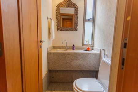 Apartamento à venda com 172m², 4 quartos e 3 vagas Apartamento à venda com 172m², 4 quartos e 3 vagasLavabo na Sala