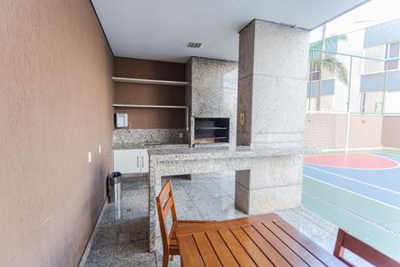 Apartamento à venda com 172m², 4 quartos e 3 vagas Apartamento à venda com 172m², 4 quartos e 3 vagasÁrea comum - Churrasqueira