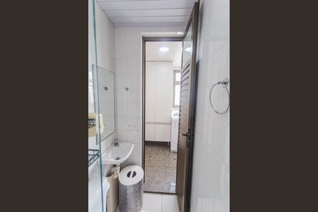 Apartamento à venda com 172m², 4 quartos e 3 vagas Apartamento à venda com 172m², 4 quartos e 3 vagasBanheiro de serviço