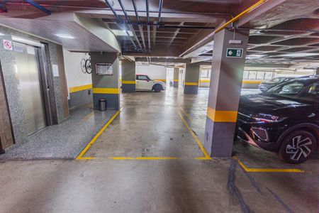 Apartamento à venda com 172m², 4 quartos e 3 vagas Apartamento à venda com 172m², 4 quartos e 3 vagasGaragem