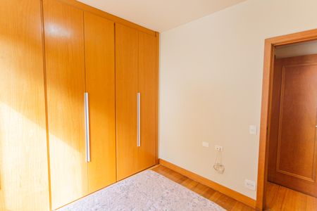 Apartamento à venda com 172m², 4 quartos e 3 vagas Apartamento à venda com 172m², 4 quartos e 3 vagasSemi-Suíte