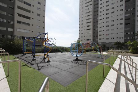 Apartamento para alugar com 55m², 2 quartos e 1 vagaÁrea comum - Playground
