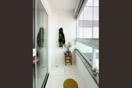 Apartamento à venda com 54m², 2 quartos e 2 vagas Apartamento à venda com 54m², 2 quartos e 2 vagasSacada