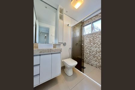 Apartamento para alugar com 68m², 2 quartos e 2 vagas Apartamento para alugar com 68m², 2 quartos e 2 vagasBanheiro da Suíte