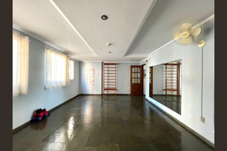 Apartamento para alugar com 68m², 2 quartos e 2 vagas