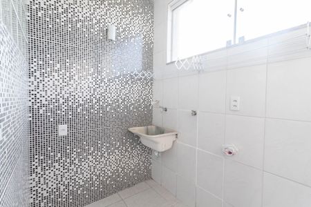 Casa para alugar com 102m², 2 quartos e 1 vagaÁrea de serviço 