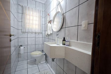 Casa à venda com 200m², 3 quartos e 2 vagasBanheiro 1