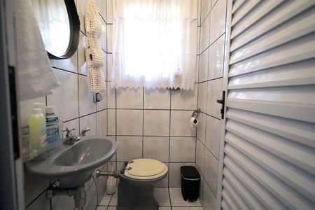 Casa à venda com 200m², 3 quartos e 2 vagasBanheiro 2