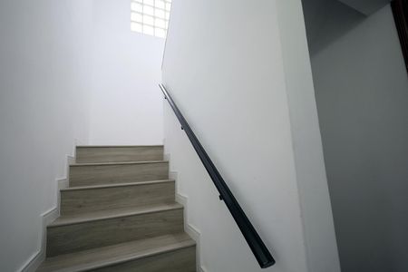 Casa à venda com 200m², 3 quartos e 2 vagasEscada