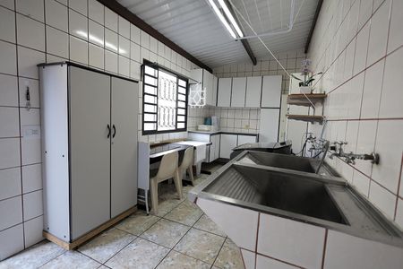 Casa à venda com 200m², 3 quartos e 2 vagasÁrea de Serviço