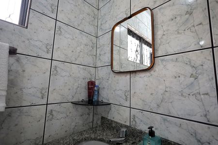 Casa à venda com 200m², 3 quartos e 2 vagasBanheiro 3