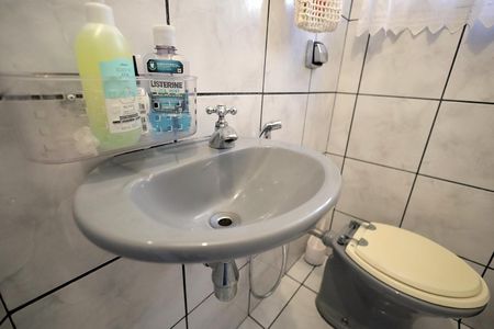 Casa à venda com 200m², 3 quartos e 2 vagasBanheiro 2