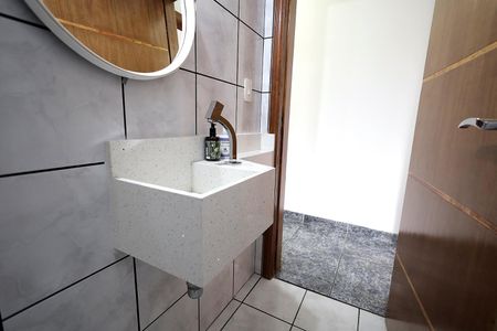 Casa à venda com 200m², 3 quartos e 2 vagasBanheiro 1