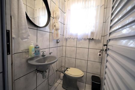 Casa à venda com 200m², 3 quartos e 2 vagasBanheiro 2