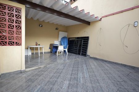 Casa à venda com 200m², 3 quartos e 2 vagasQuintal e Churrasqueira