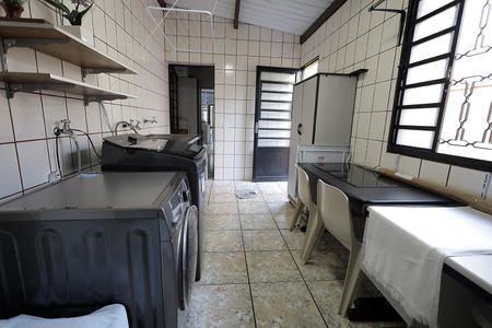Casa à venda com 200m², 3 quartos e 2 vagasÁrea de Serviço