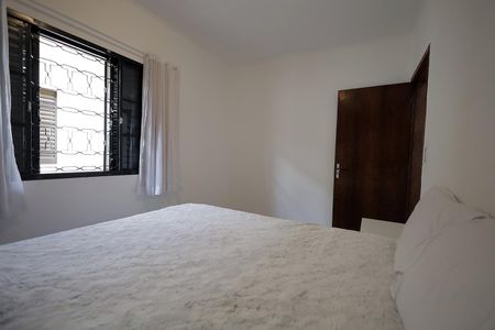 Casa à venda com 200m², 3 quartos e 2 vagasQuarto 2