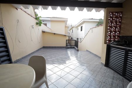 Casa à venda com 200m², 3 quartos e 2 vagasQuintal e Churrasqueira