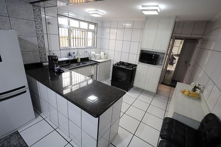 Casa à venda com 200m², 3 quartos e 2 vagasCozinha