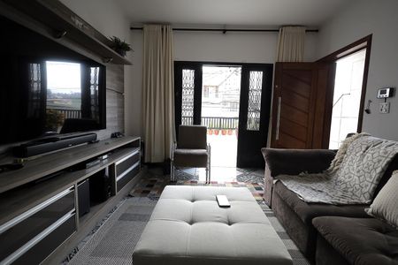 Casa à venda com 200m², 3 quartos e 2 vagasSala