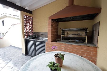Casa à venda com 200m², 3 quartos e 2 vagasQuintal e Churrasqueira