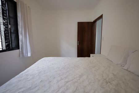Casa à venda com 200m², 3 quartos e 2 vagasQuarto 2